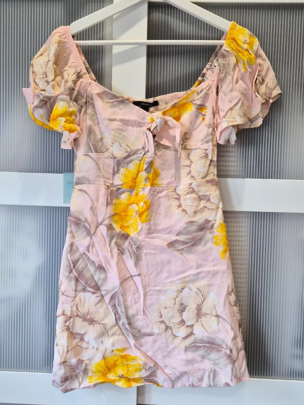 Forever 21 pink floral mini dress M (Juniors)